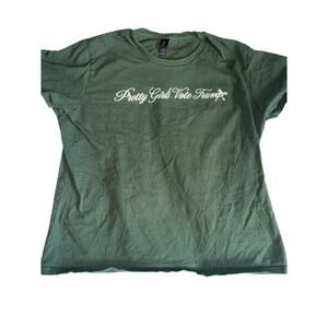 PRETTY GIRLS VOTE TRUMP shirt XL